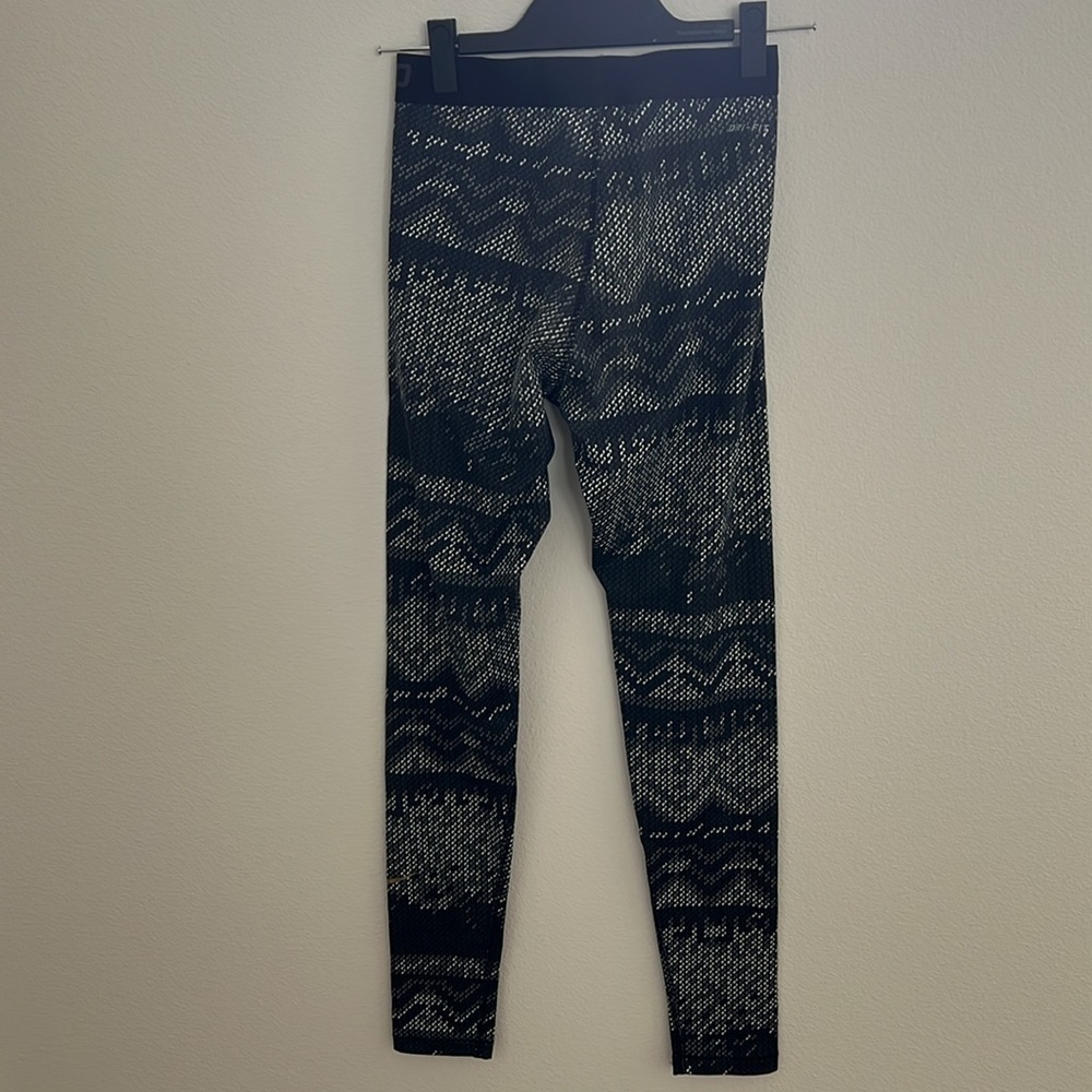 Nike pro dri fit legging small - Picture 5 of 6